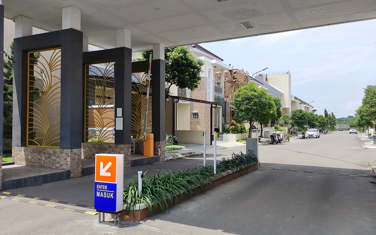 Gate